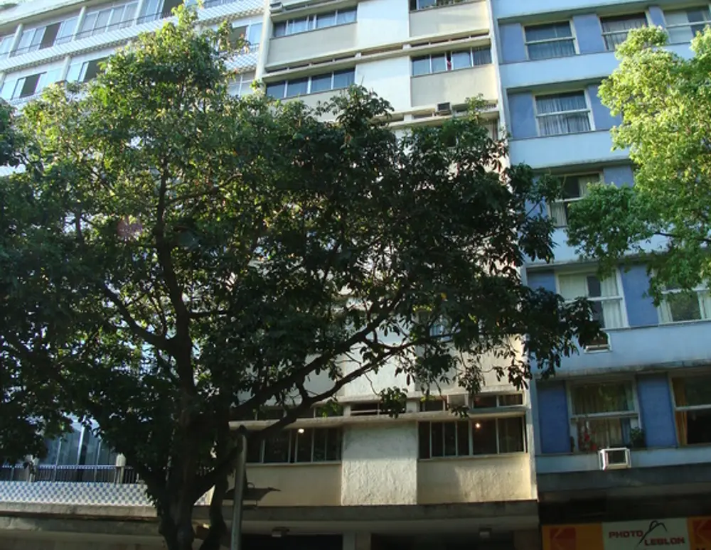 Edificio Nouvelle Vague
