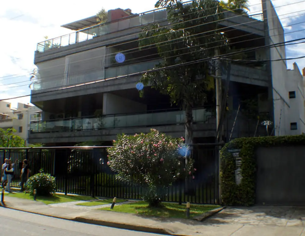 Edificio Luna Blanca