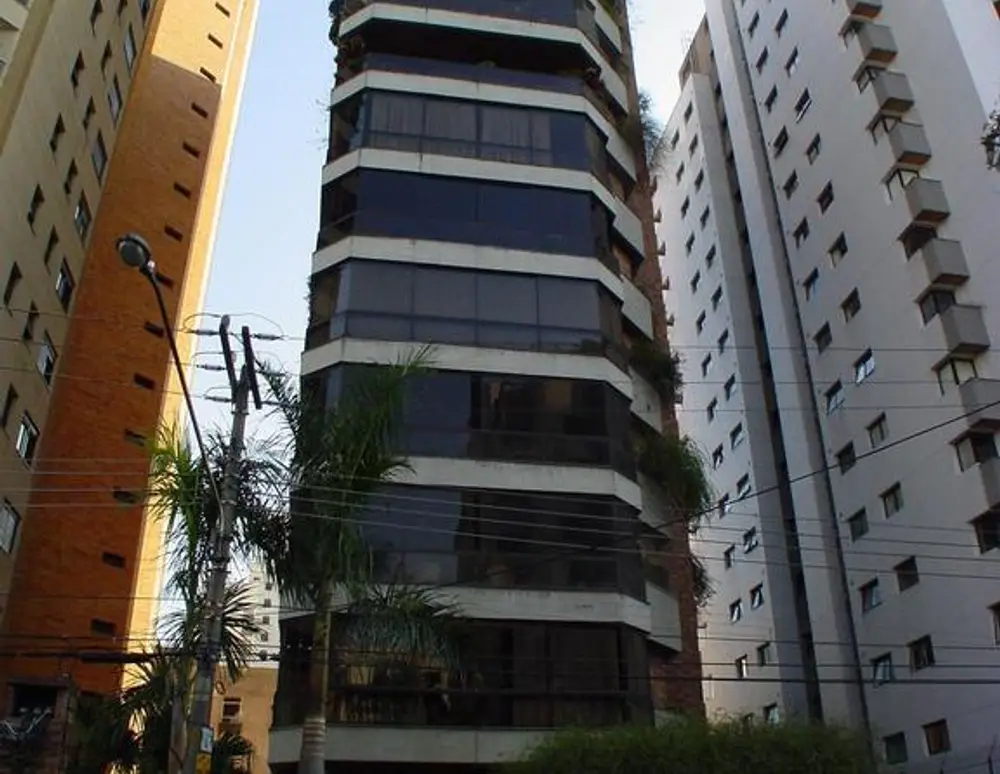 Edificio Danielle F Hale