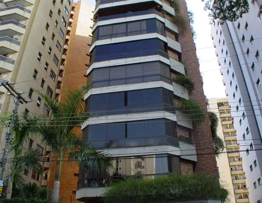 Edificio Danielle F Hale — foto 2