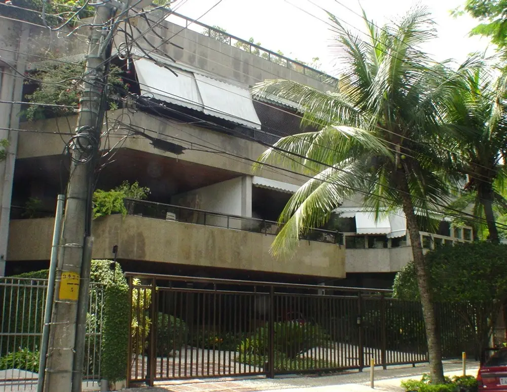 Edificio Golden Fish