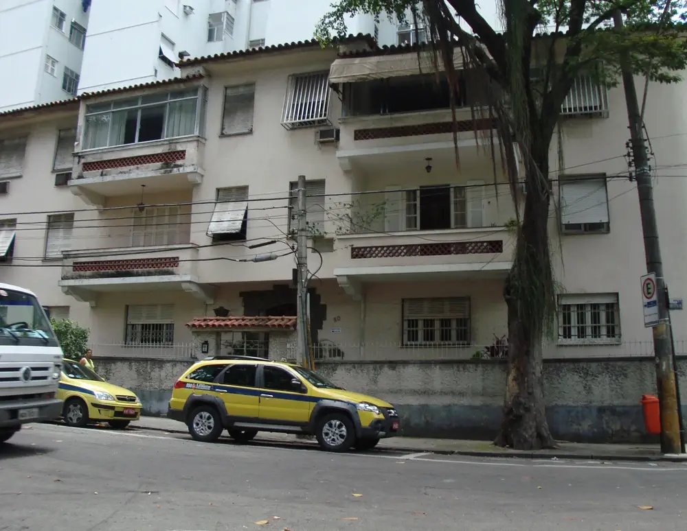 Edifício da Rua Prof Estelita Lins 20