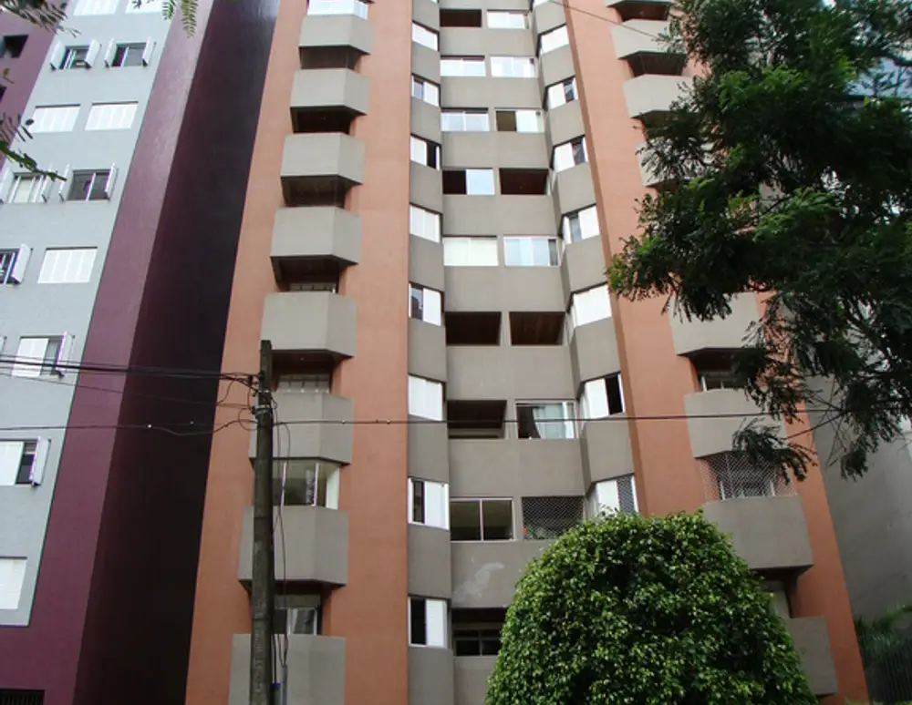 Edificio Brick Tower