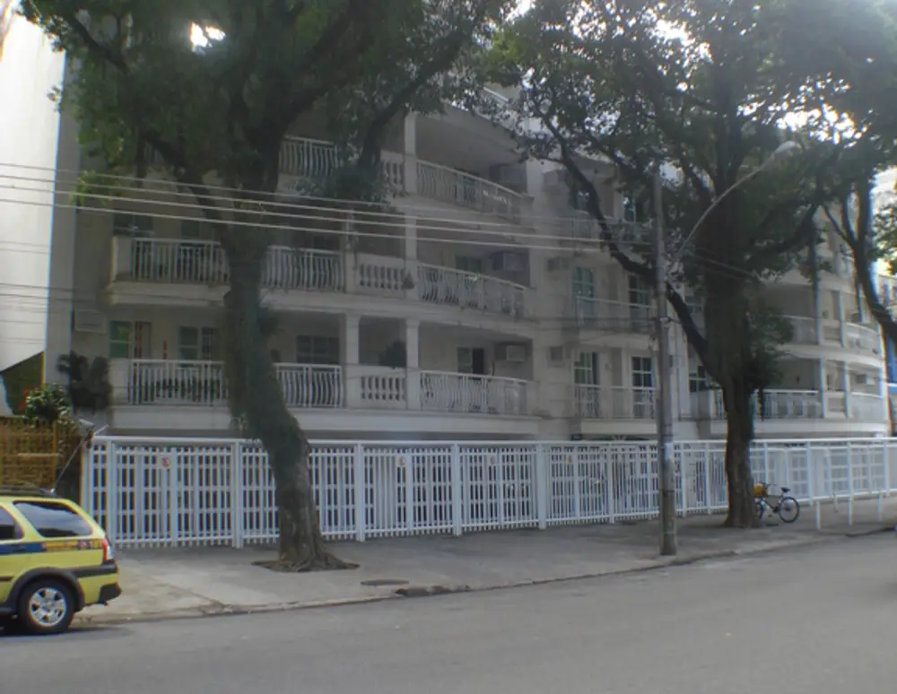 Edificio Saint Claire Residences