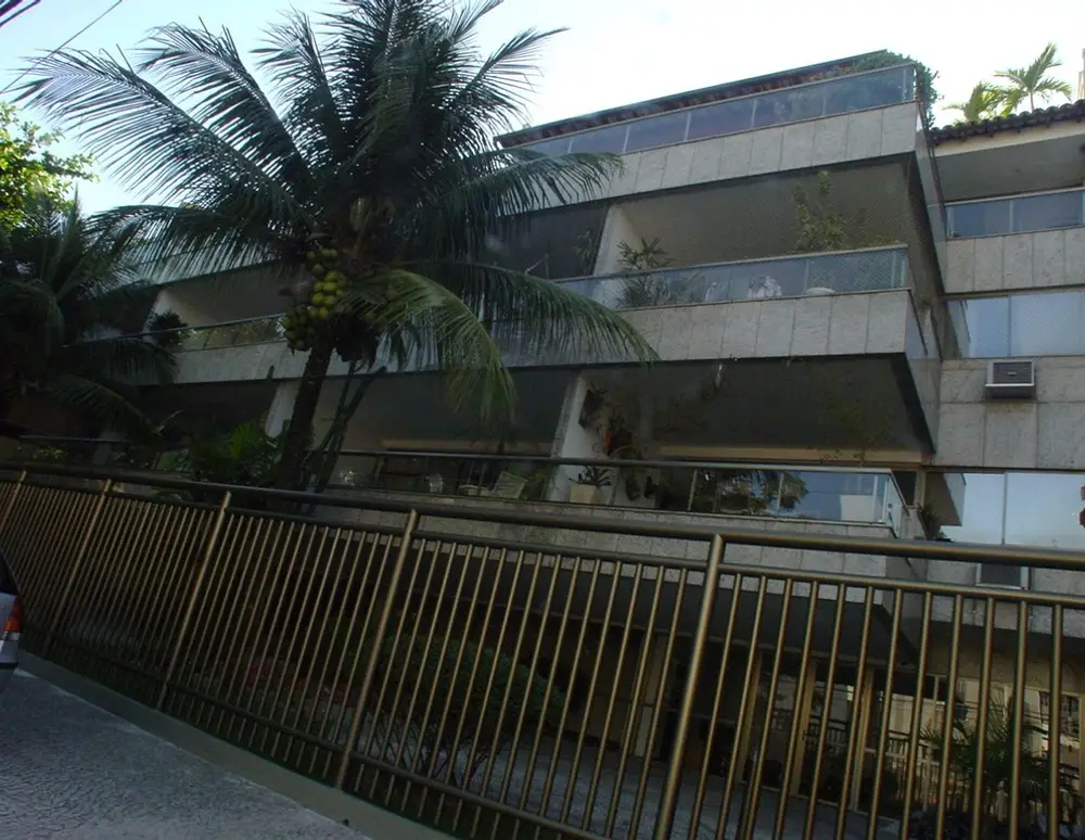 Edificio Azul Celeste