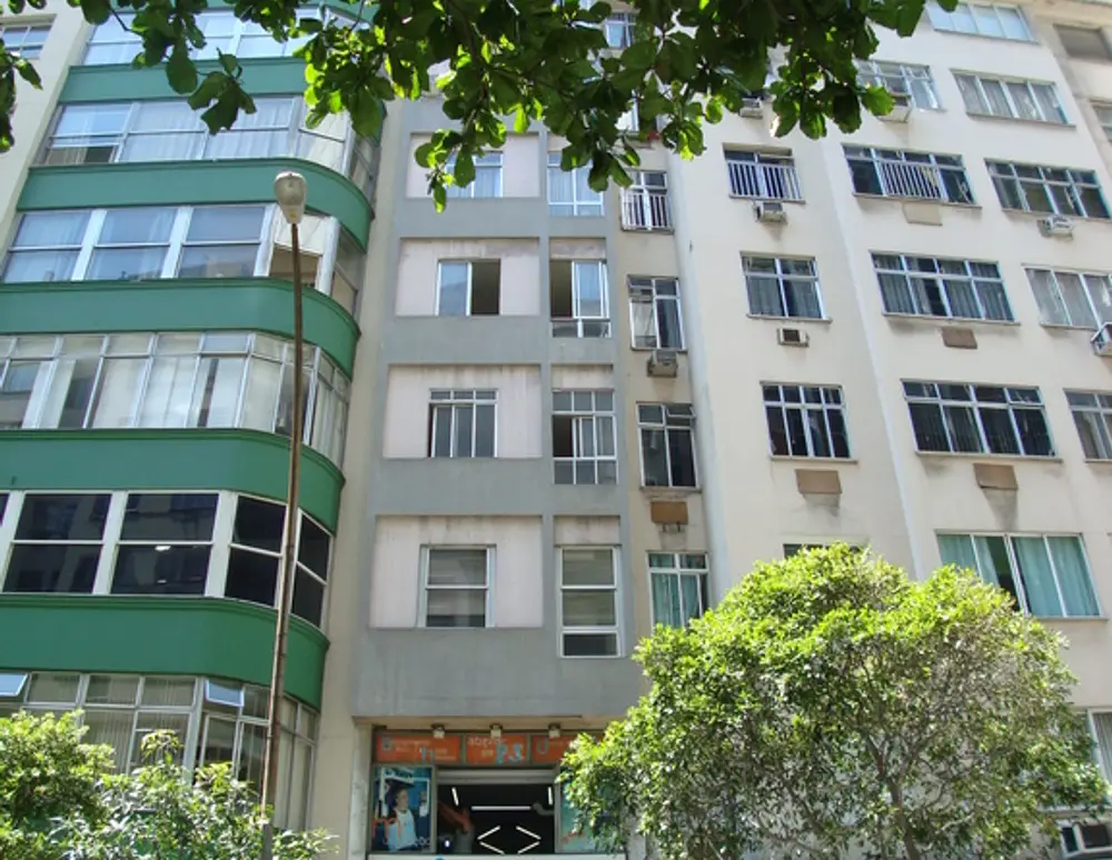 Edificio Shopping Kar