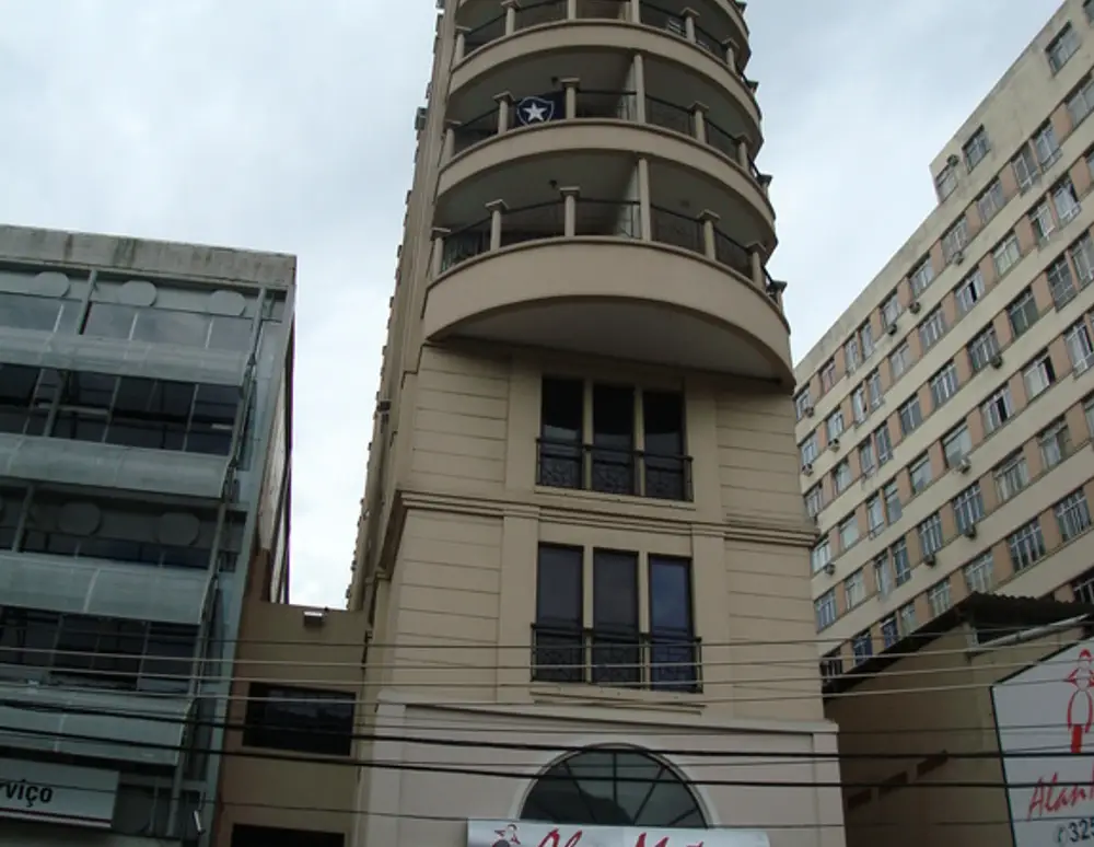 Edificio Iate All Suites
