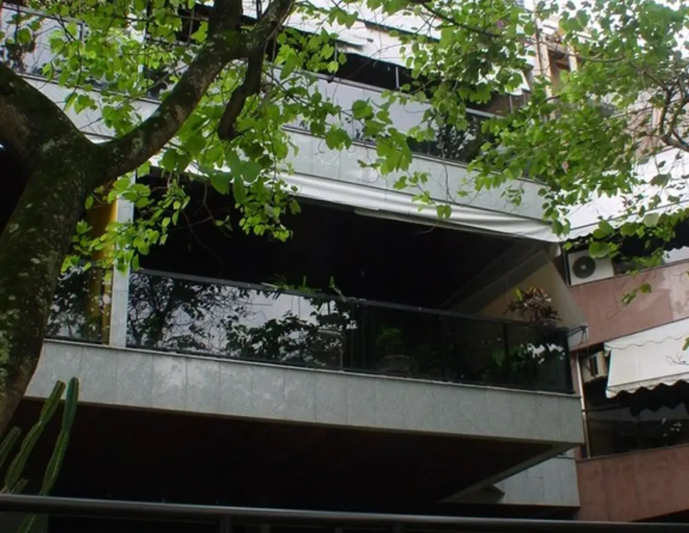 Edificio Rosas da Barra