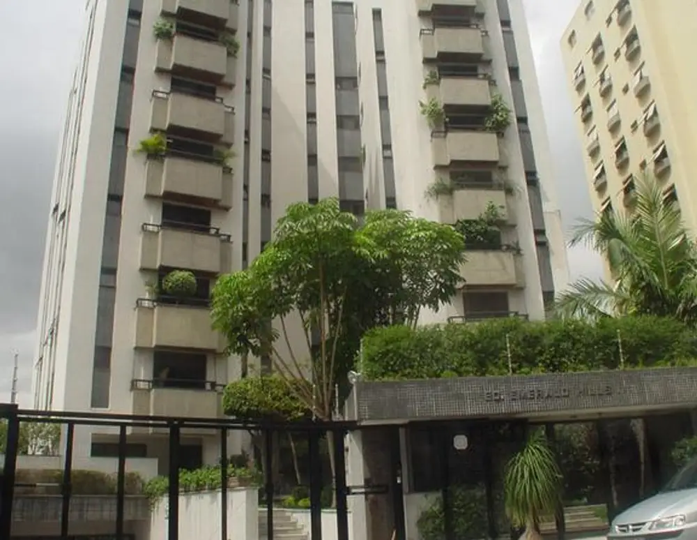 Edificio Emerald Hills