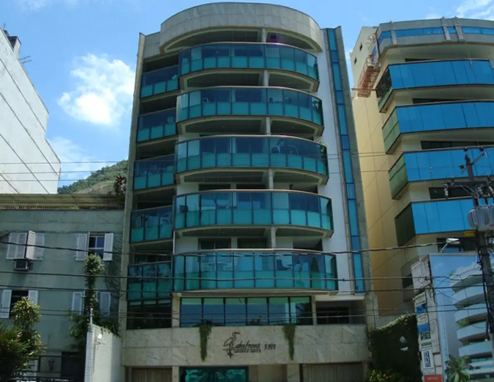 Edificio Lakefront Residence Service.