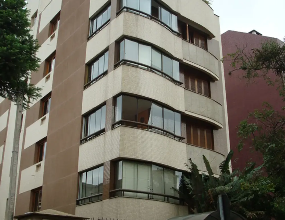 Edificio Residencial La Serenite
