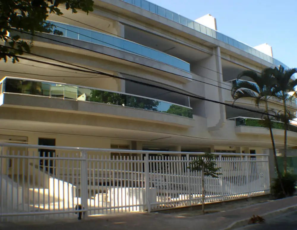 Edificio Residencial Porto de Tharros