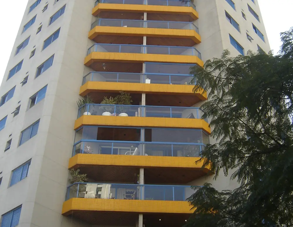Edificio Land's West