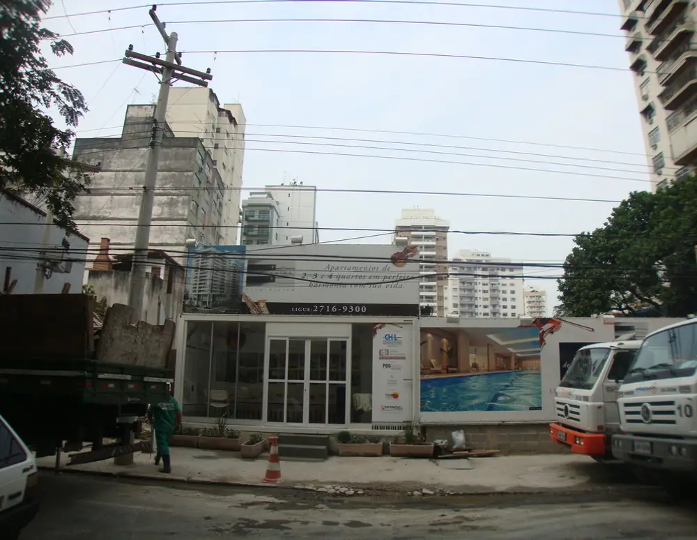 Edificio Orchestra Condominium