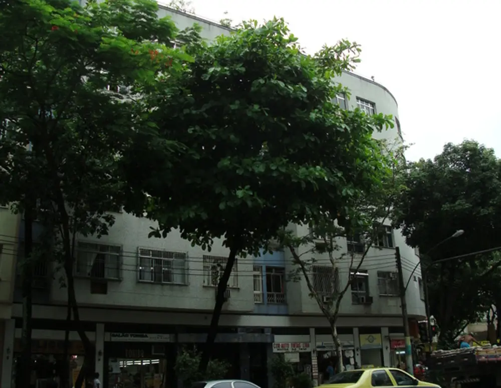 Edificio Reverie