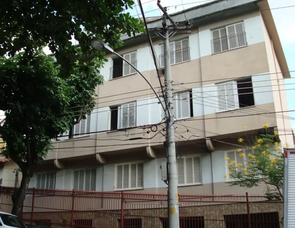 Edificio Name Calux