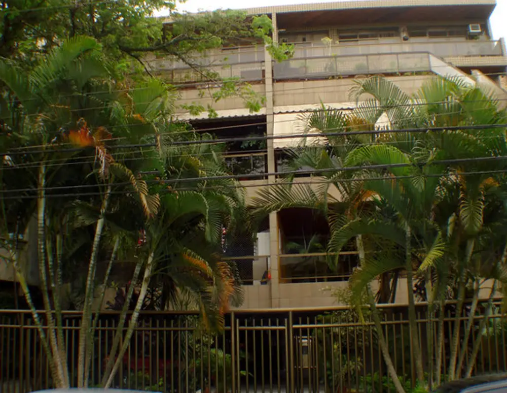 Edificio Pinheiro Di Lourenco