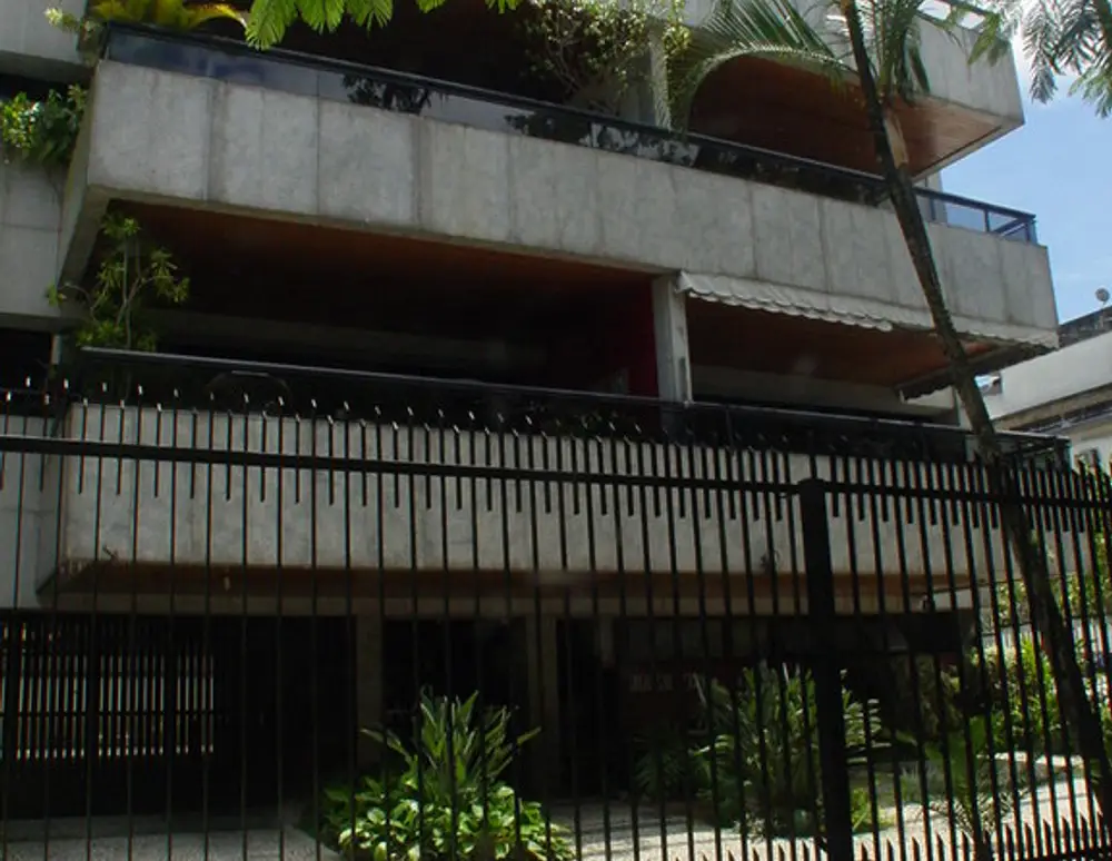 Edificio Silver Fish