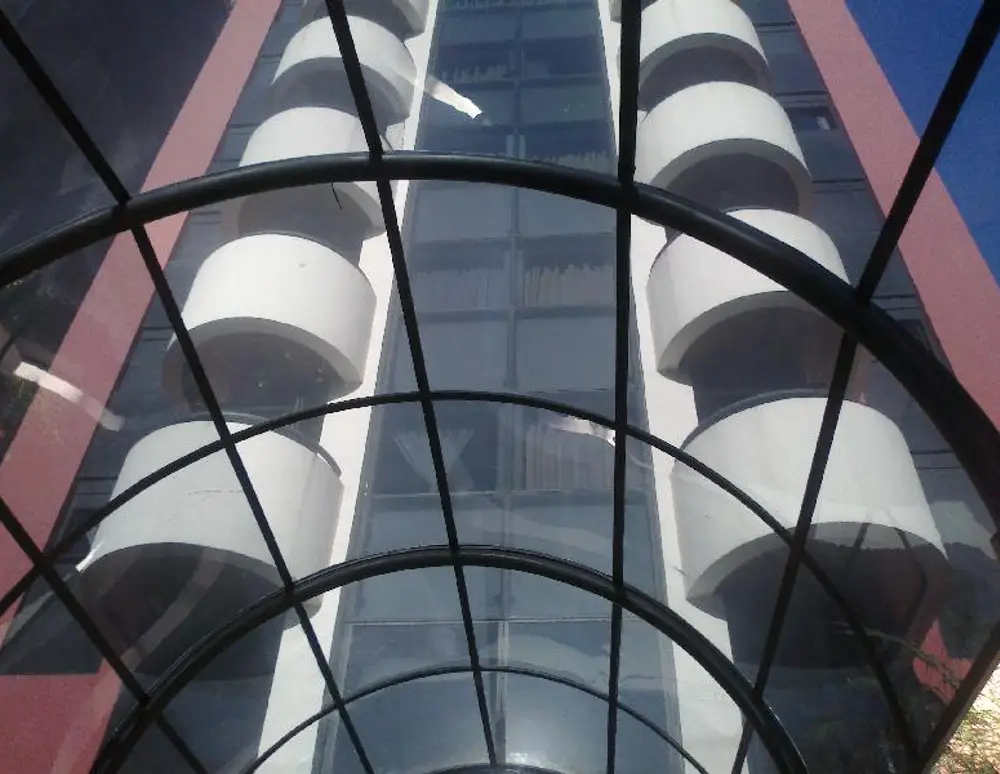 Edificio Flat Service Conde Luciano