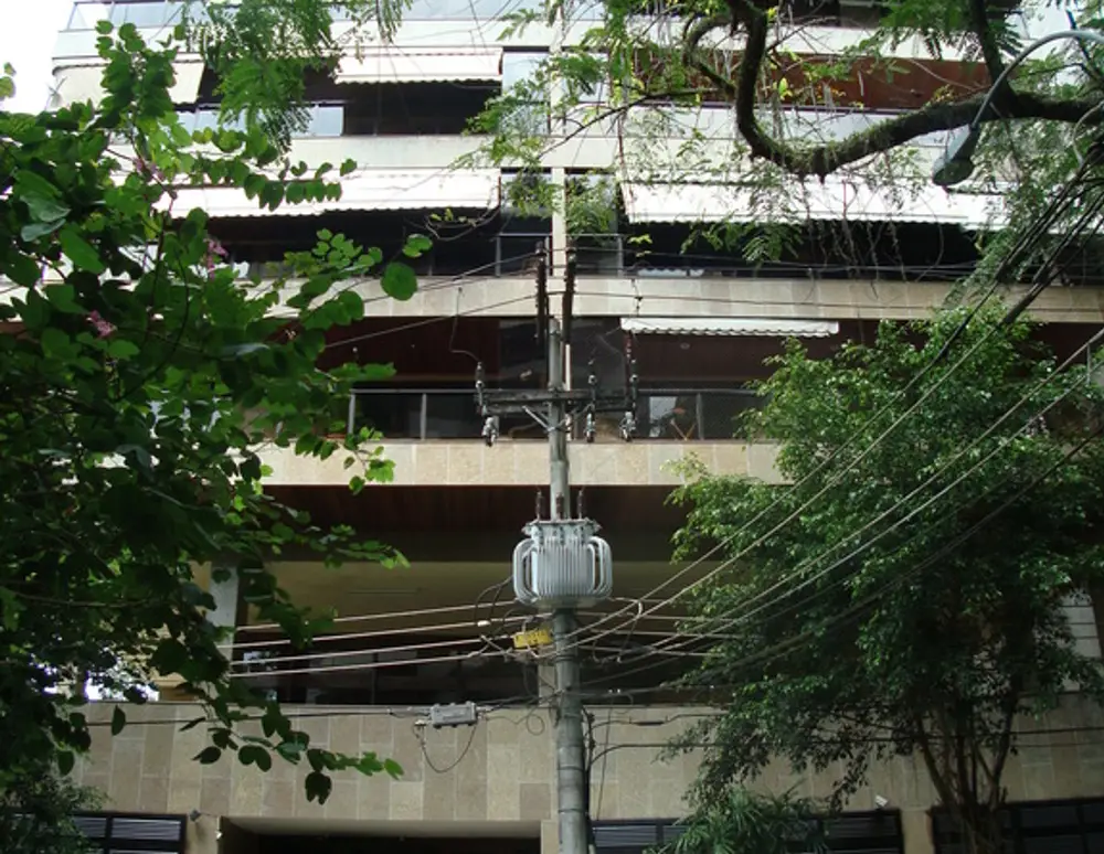 Edificio Mogno