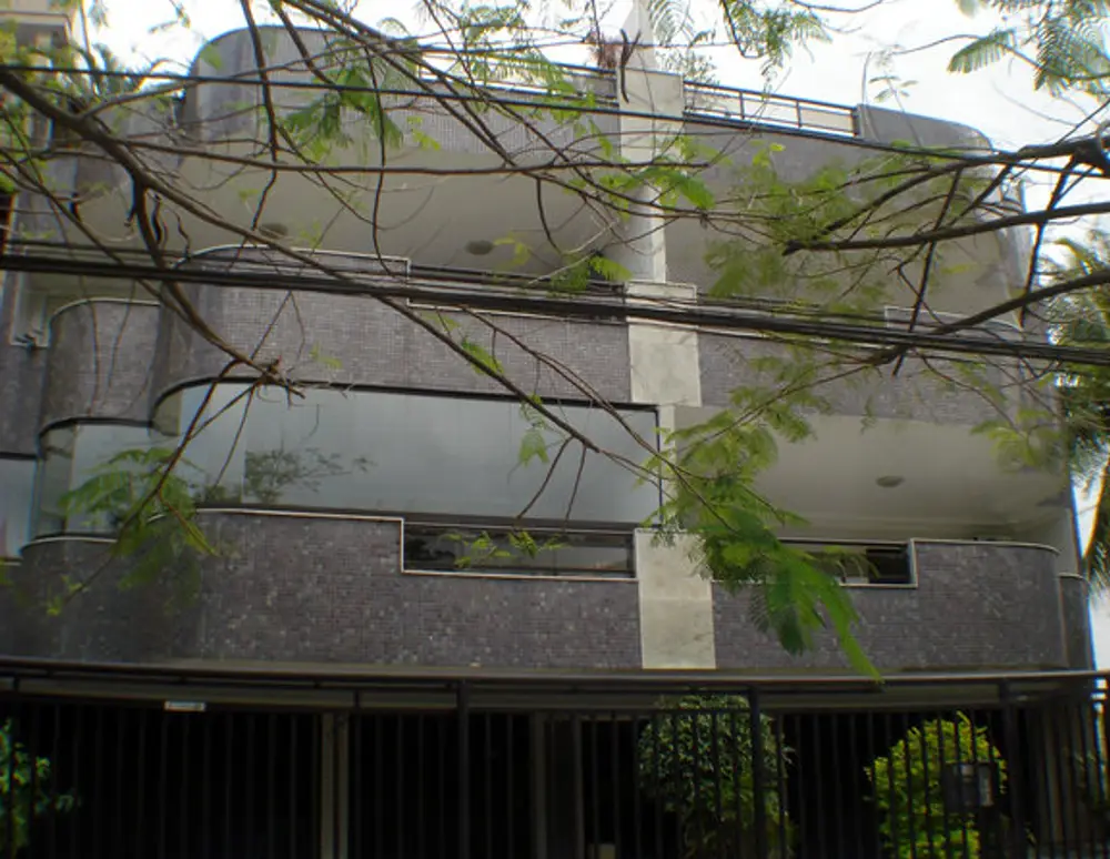 Edificio Nimes