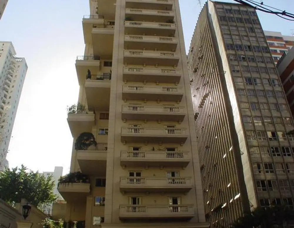 Edificio Dom Luis de Orleans e Braganca