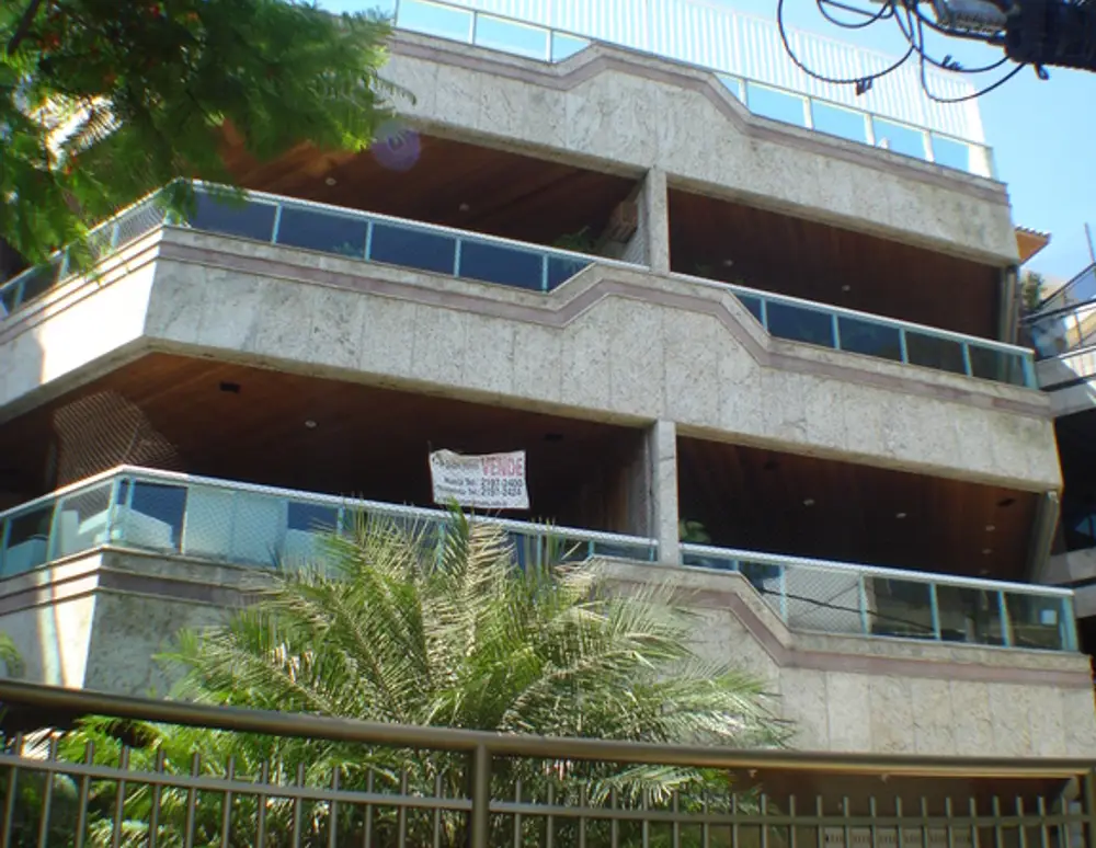 Edificio Azenhas do Mar