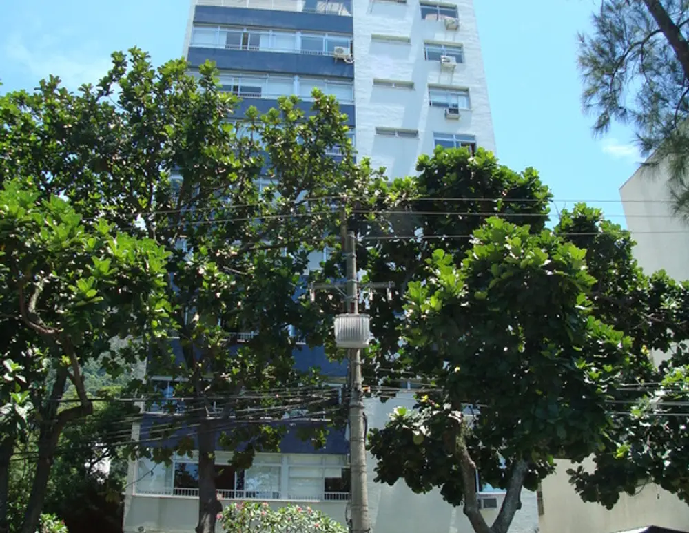 Edificio Campo de Gardenias