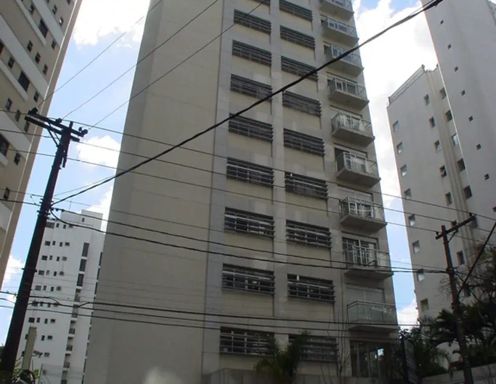 B.v. — foto 2