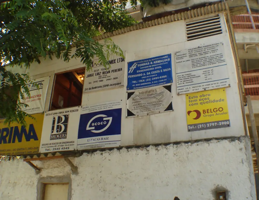 Edificio Dom Carlos Moura