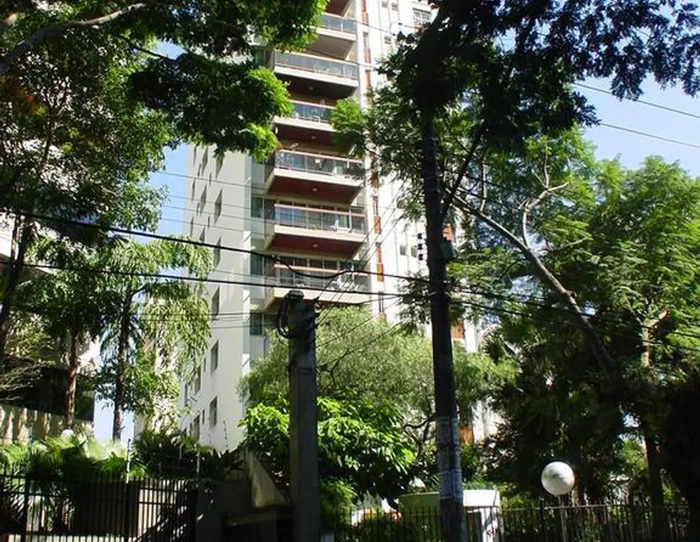 Edificio Castel Del Monte — foto 2