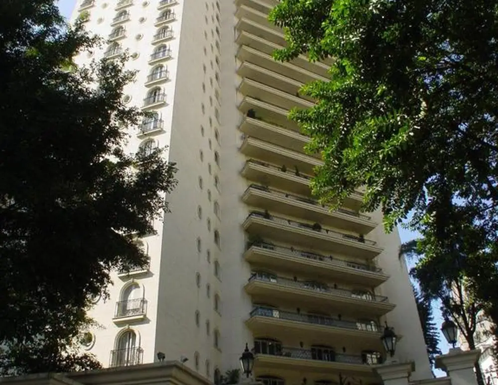 Edificio Campos Elyseos