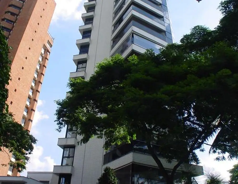 Edificio Saint Laurent de La Cobrerisse