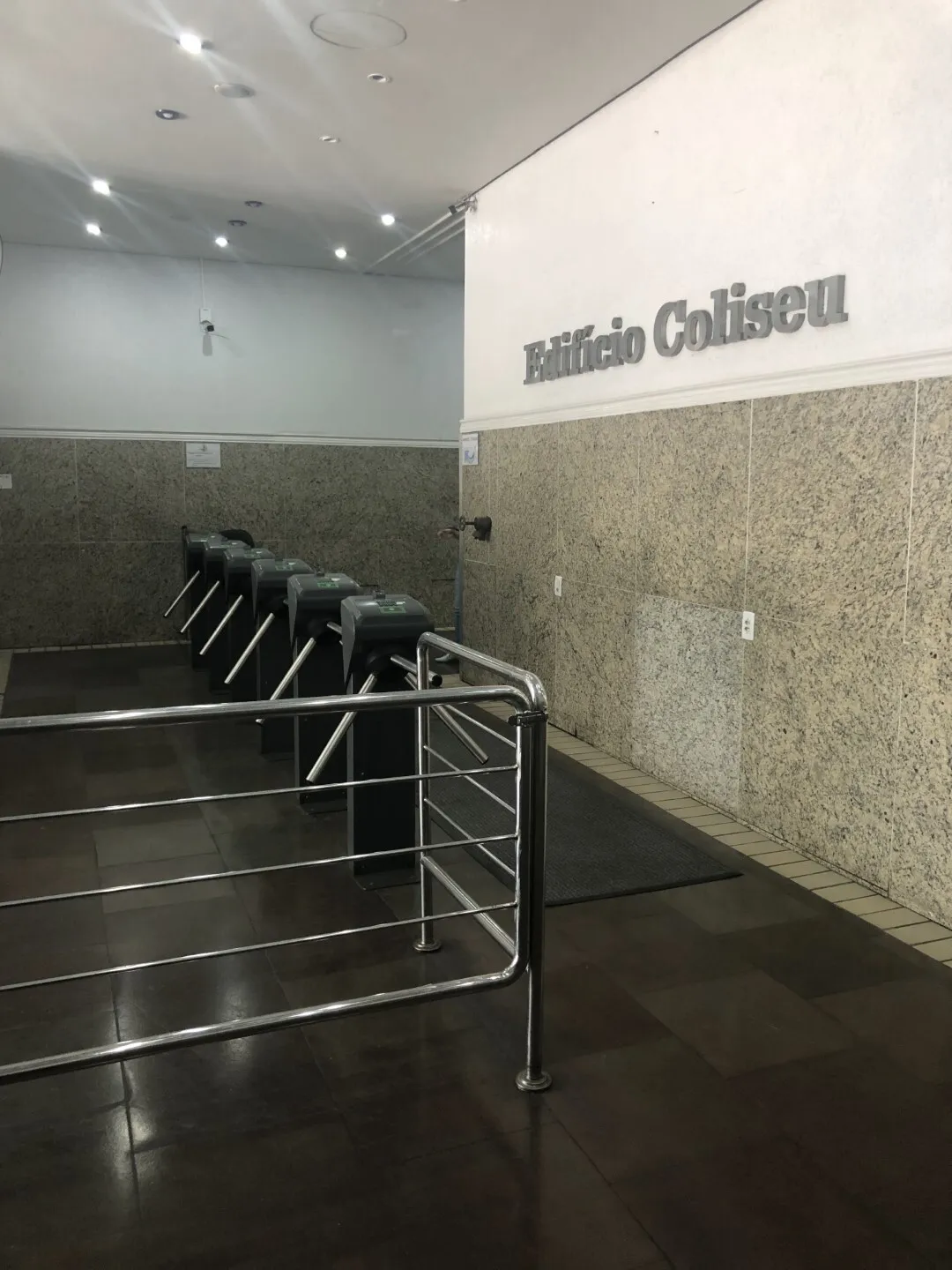 Edifício Coliseu Sala 1801 - Morana Dações — foto 2