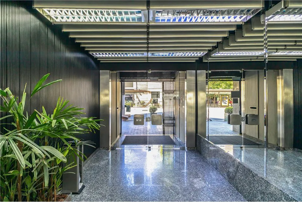 JPSG 555 Sala 601371031-2 - REMAX Boutique Exclusividades