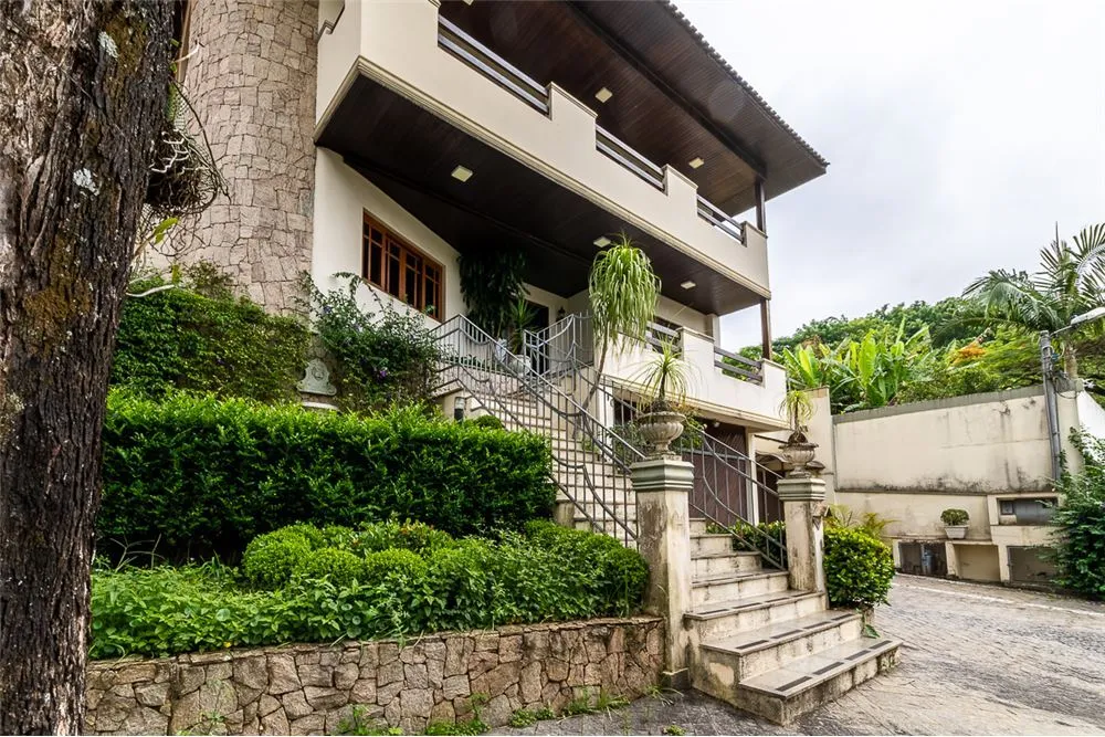 RPST 231 Casa 601971018-1076 - REMAX Empire Exclusividades — foto 2