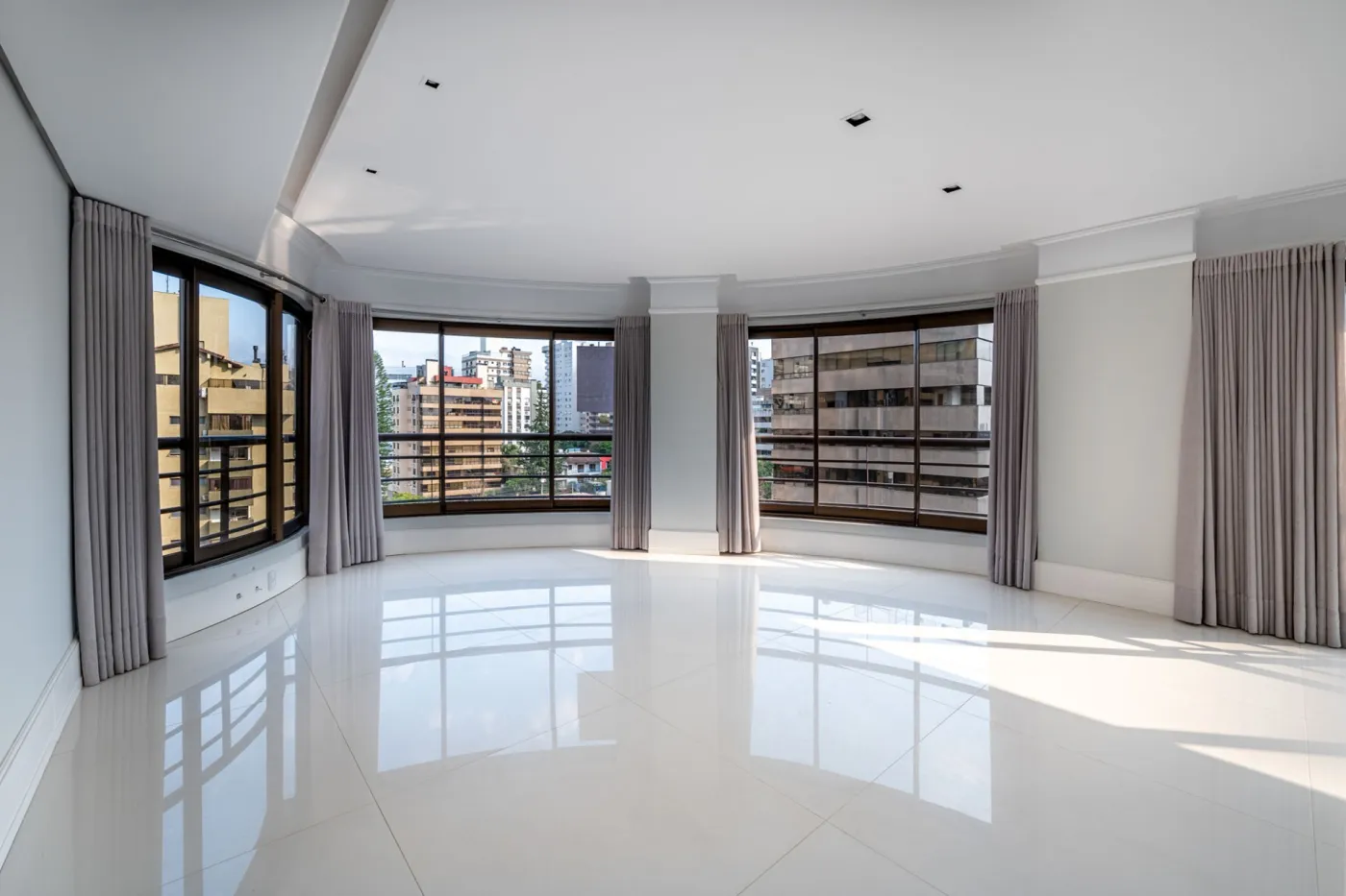 Chateau Breton Apto ONE24639 - One Imoveis de Luxo Exclusividades