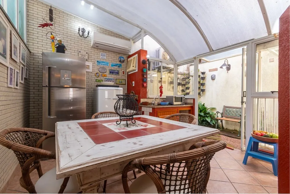 BV1DJ 225 Casa 612481082-25 - REMAX Andar de Cima Exclusividades