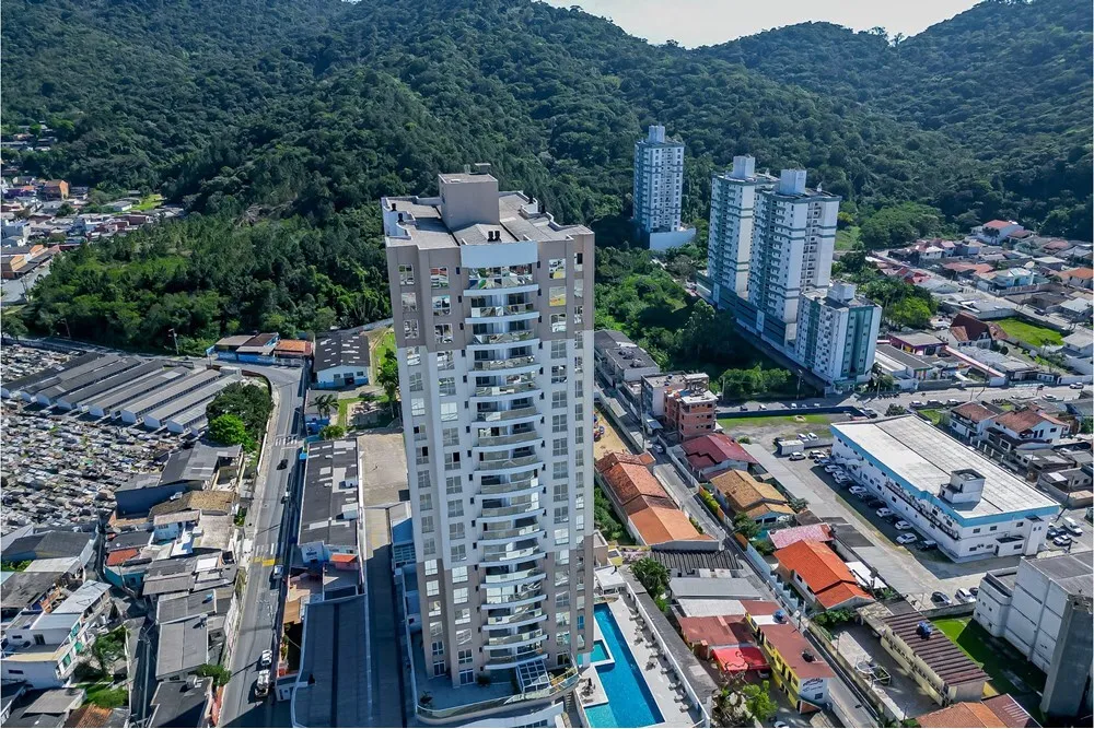 FEM 112 Apto 590231010-104 - REMAX Dream On Exclusividades