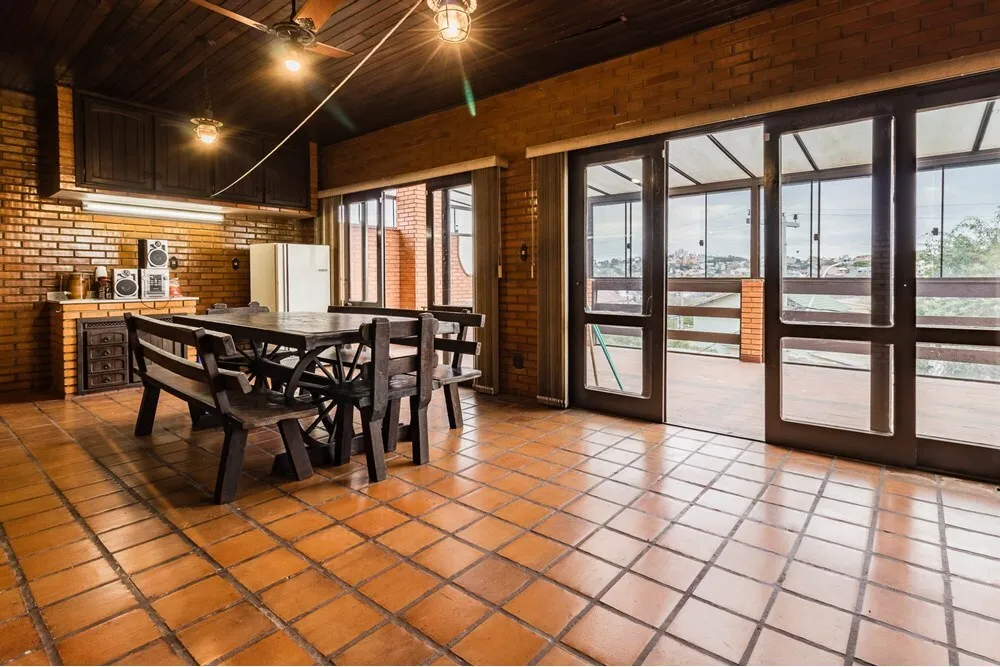 PK 349 Casa 612511042-17 - REMAX Moderna Exclusividades