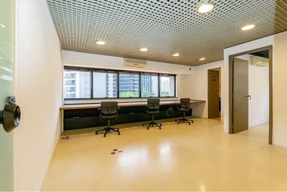 VOF 929 Sala 601131015-69 - REMAX Ares Exclusividades