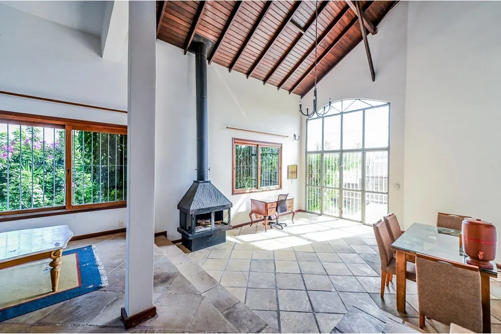 IDP 889 Casa 612481025-62 - REMAX Andar de Cima Exclusividades