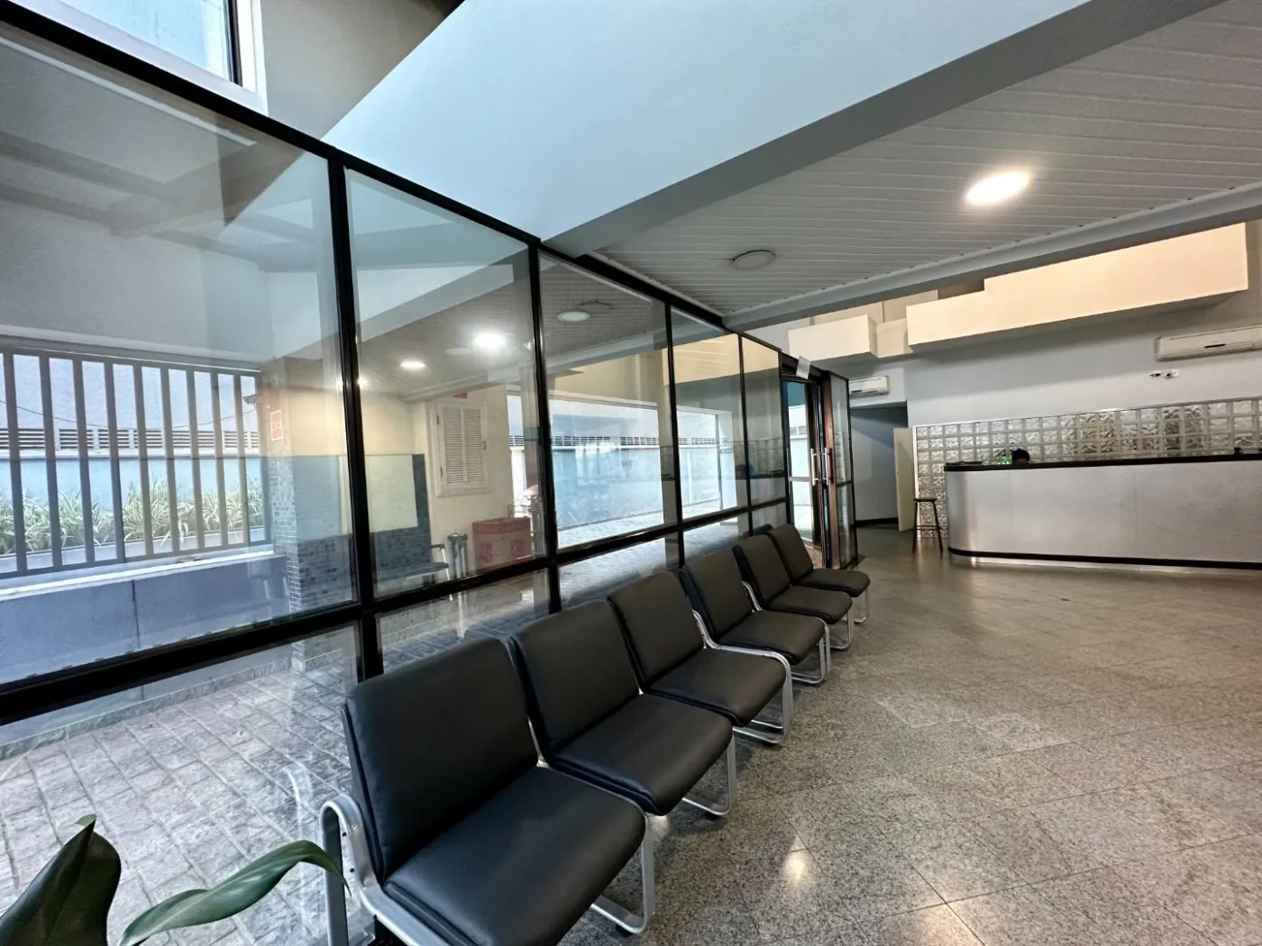Vari Santana Sala CJ0690 - Oui Imóveis Exclusividades — foto 3