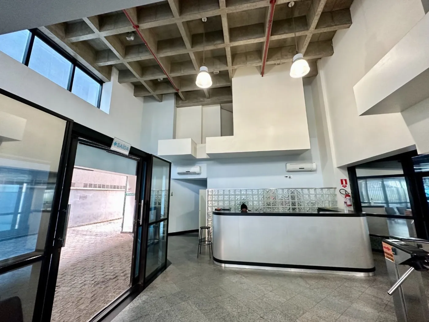 Vari Santana Sala CJ0690 - Oui Imóveis Exclusividades — foto 5
