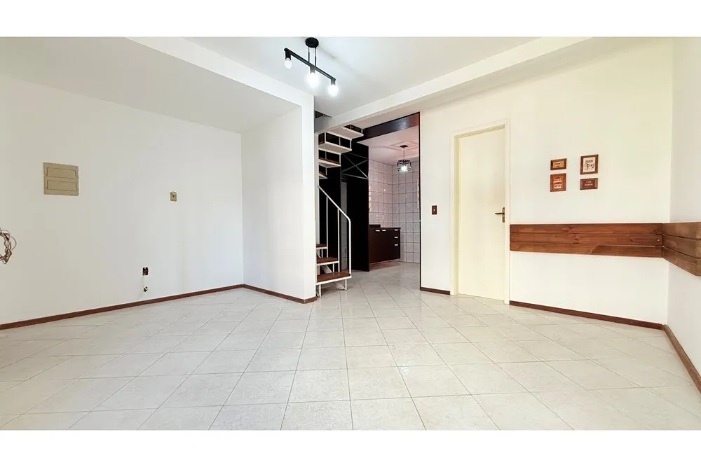 VNMC 100 Casa 610191037-74 - REMAX Casa Sul Exclusividades