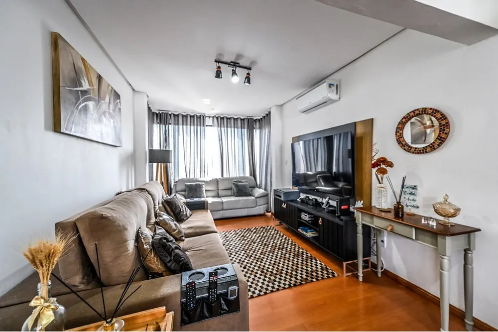 STSC 80 Apto 612481068-161 - REMAX Andar de Cima Exclusividades