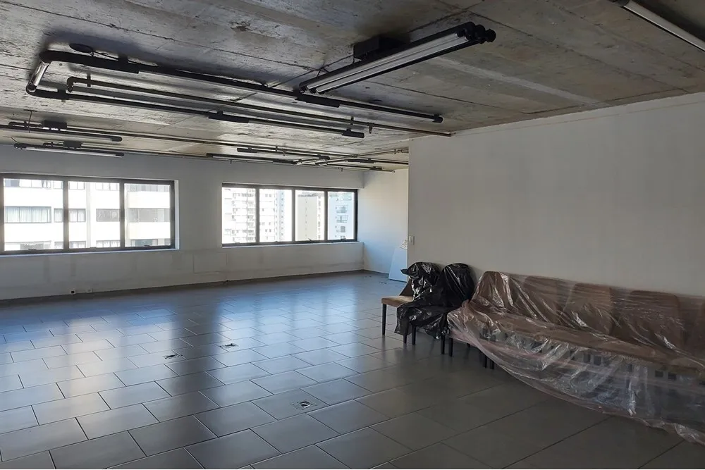 II 331 Sala 602221003-73 - REMAX Galeria Exclusividades — foto 4