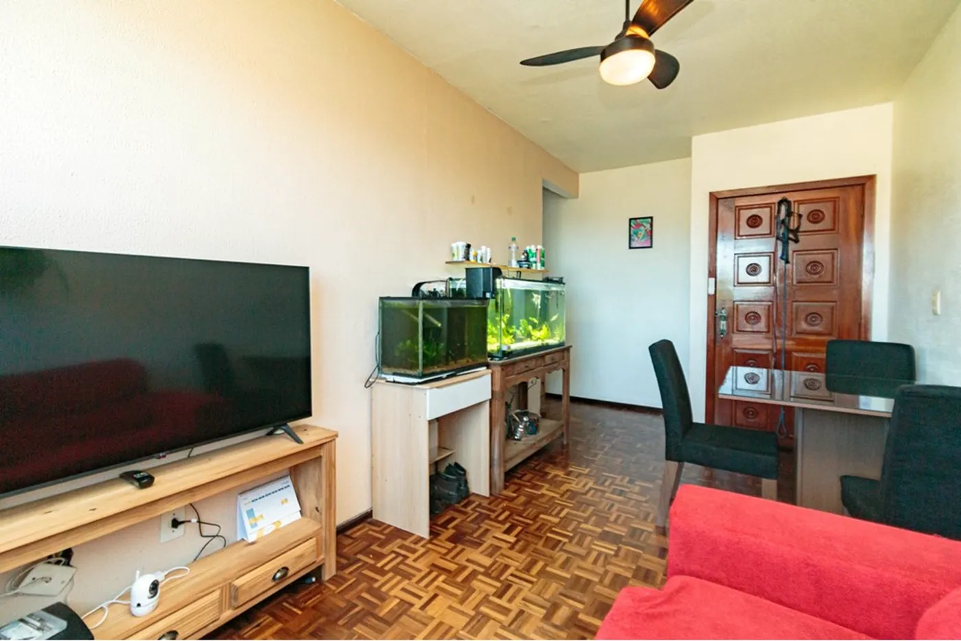 JISDOS 111 Apto 612491042-9 - REMAX Trend Exclusividades