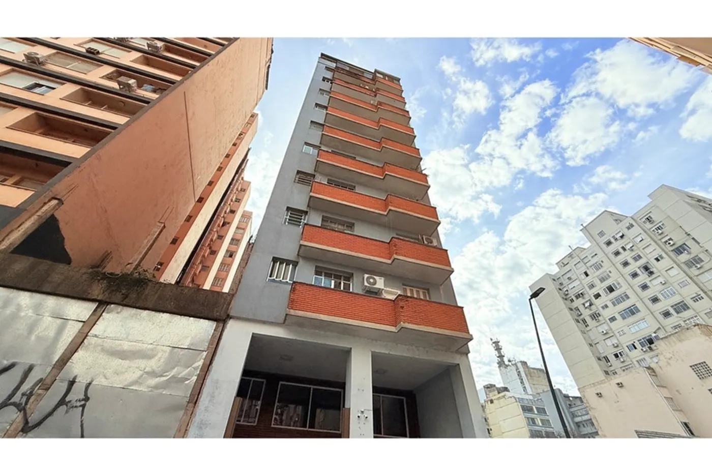 CHJC 44 Apto 610101007-30 - REMAX Tri Exclusividades — foto 2