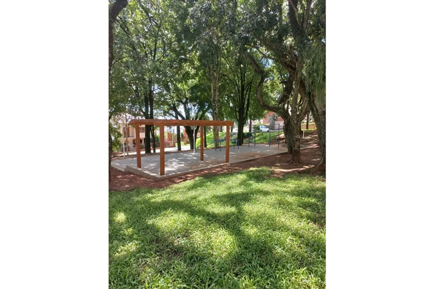 STDV 110 Casa 612481037-96 - REMAX Andar de Cima Exclusividades